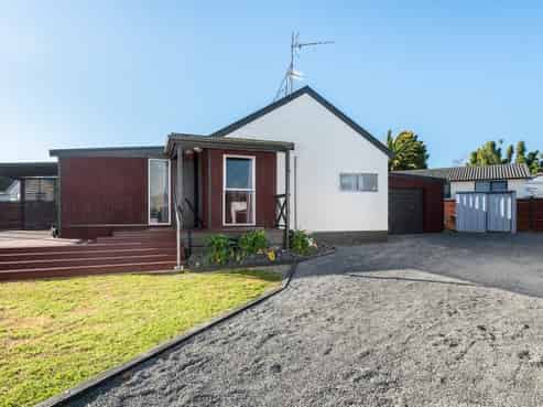 111 Windermere Drive, Poike