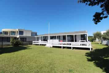 340 Kenwood Drive, Matarangi