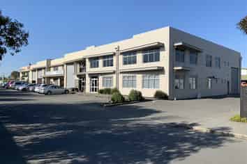 Affordable Suburban Office With Extensive Fitout & Carparks