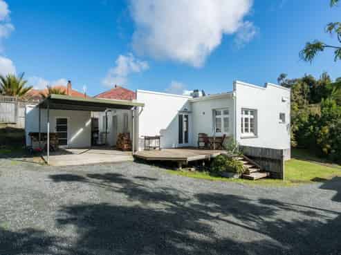 25 Tarewa Road, Morningside