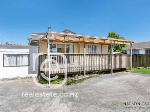 1/10 Dorendia Place, Clendon Park