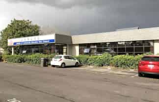 GROUND FLOOR OFFICE WITH POTENTIAL