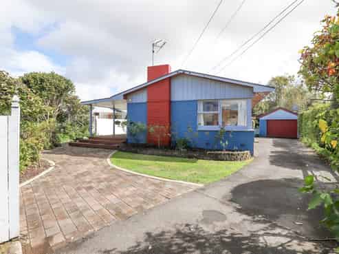 44 Tudor Crescent, Chedworth