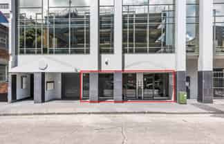 CBD SHOP WITH TWO CAR PARKS