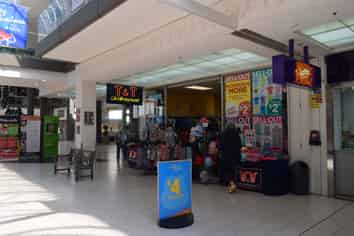 Royalty in Royal Oak Mall