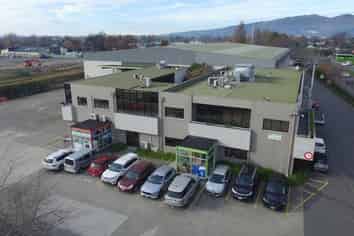 Office with plenty of car parks