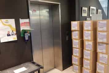 Office with plenty of car parks