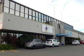 Office with plenty of car parks