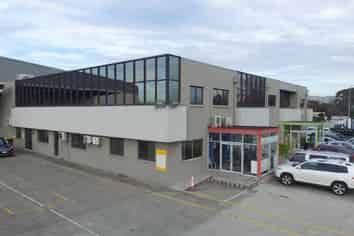 Office with plenty of car parks