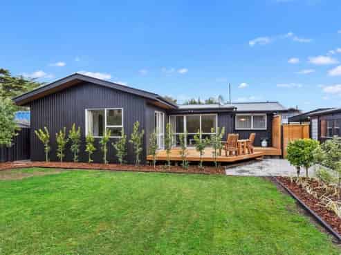 4 Swindells Road, Waikuku Beach