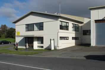 Large Low Stud Warehouse in Elsdon Porirua