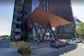 Office in Auckland Airport’s Business Precinct!