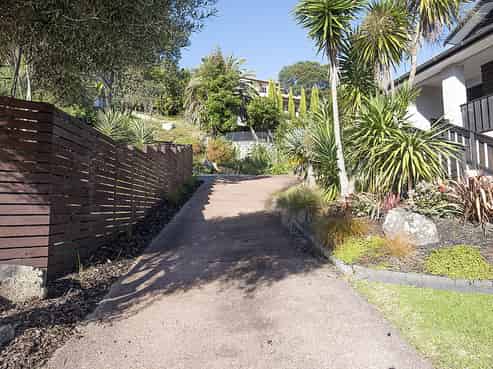 12 Adelie Place, Murrays Bay