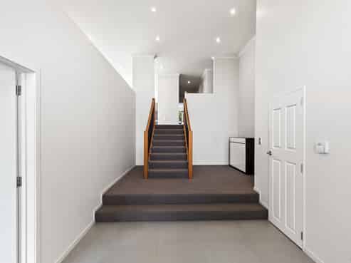 107 Laurel Oak Drive, Albany