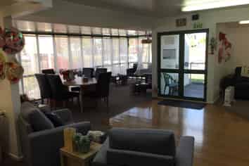 Stand Alone Office Premises with Lots of Parking