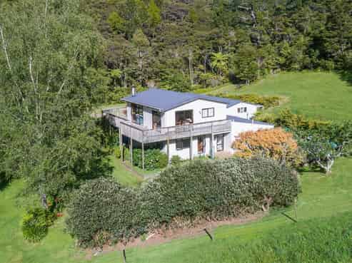 232 Hikuai School Road, Hikuai