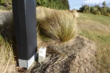 10 Lakeside Drive, Terrace Downs, Windwhistle, Darfield