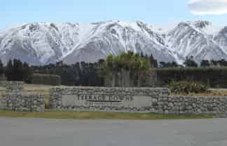 10 Lakeside Drive, Terrace Downs, Windwhistle, Darfield