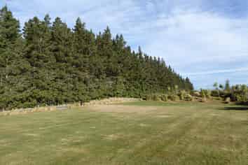 10 Lakeside Drive, Terrace Downs, Windwhistle, Darfield