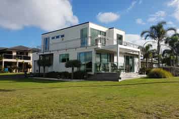 105 Leighton Road, Whangamata