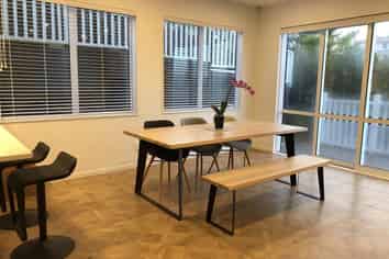 17 Marconi Place, New Windsor