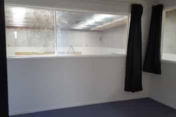 134M² OFFICE TAKANINI