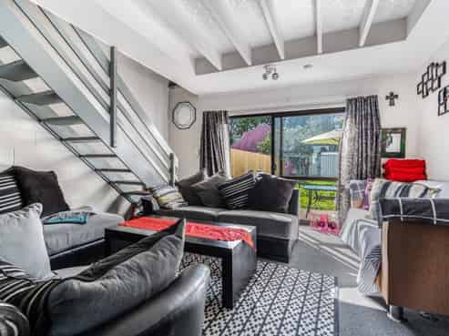 4/121 Mangere Road, Otahuhu