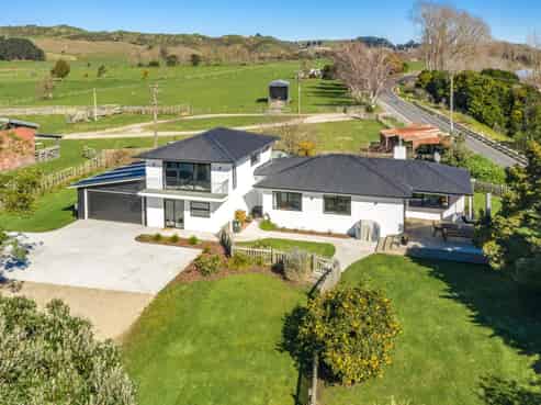 396 State Highway 4, Parikino