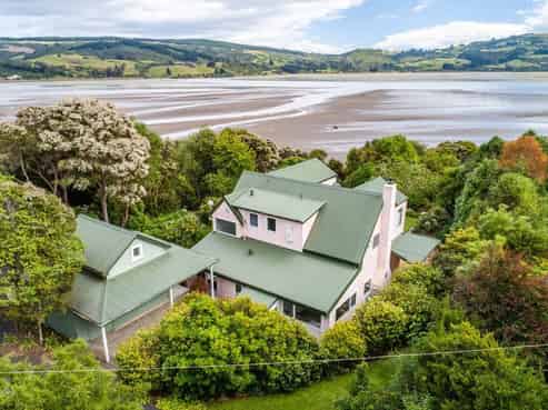 8 Short Street, Waitati