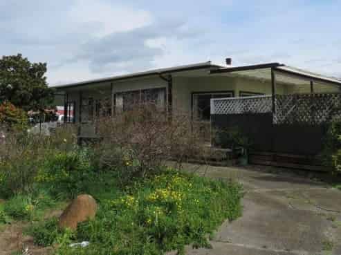 10 Keppel Street, Porangahau