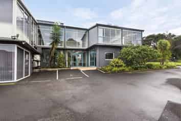 OFFICES WITH CITY VIEWS FOR SALE