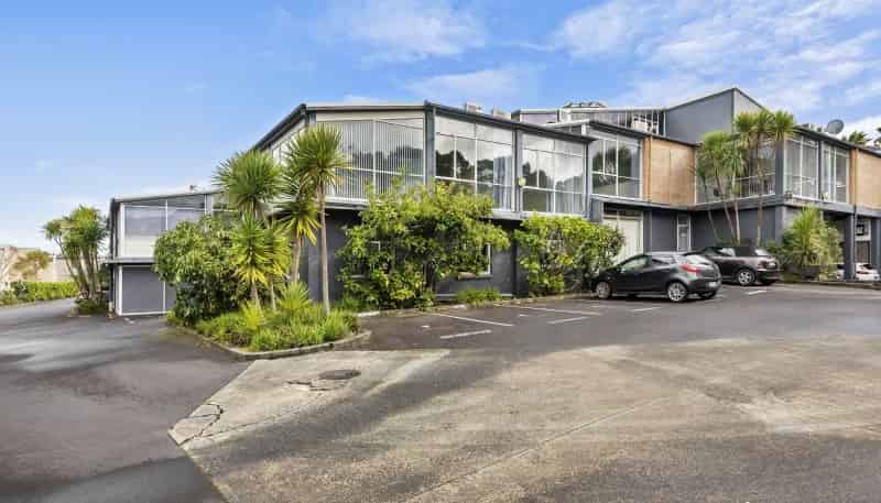 Unit D and/162 Mokoia Road, Birkenhead