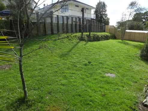 12A Crystal Avenue, Glendene