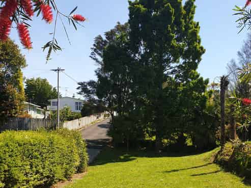 12A Crystal Avenue, Glendene