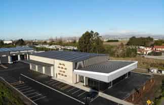 Showroom/ Warehouse with Huge Profile