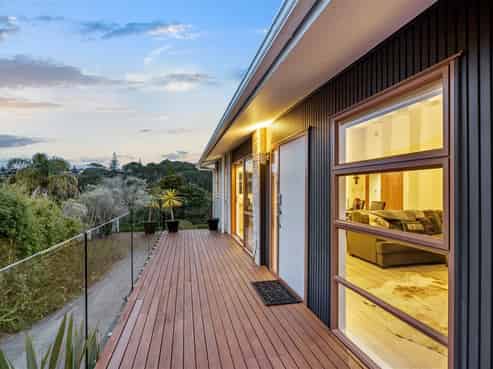 26 Asbury Crescent, Campbells Bay