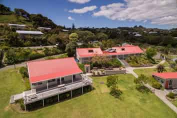 RUSSELL TOP 10 HOLIDAY PARK