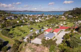 RUSSELL TOP 10 HOLIDAY PARK