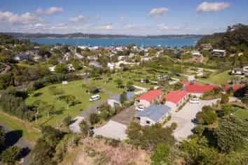 RUSSELL TOP 10 HOLIDAY PARK