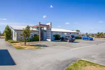 Attention Transport Hub or Rental Vehicle Operator