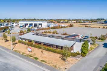 Attention Transport Hub or Rental Vehicle Operator