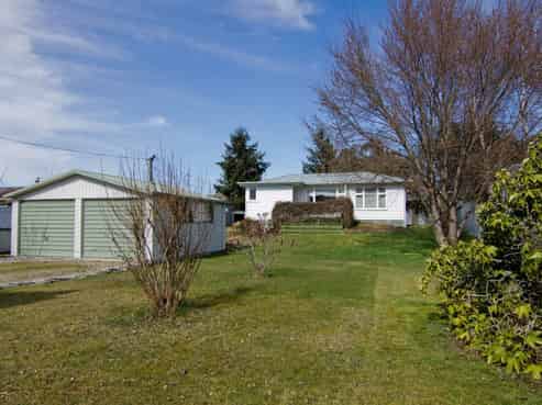 12 Domain Road, Ettrick