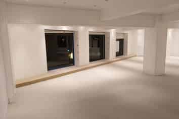 Retail with Great Exposure!