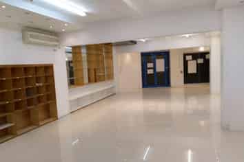 Retail with Great Exposure!