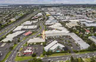 Link Drive office with 5 carparks