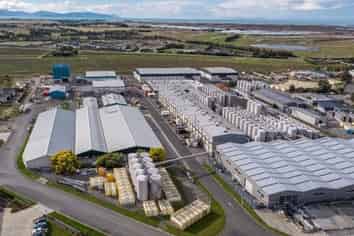 Bulk storage, warehousing or freight distribution