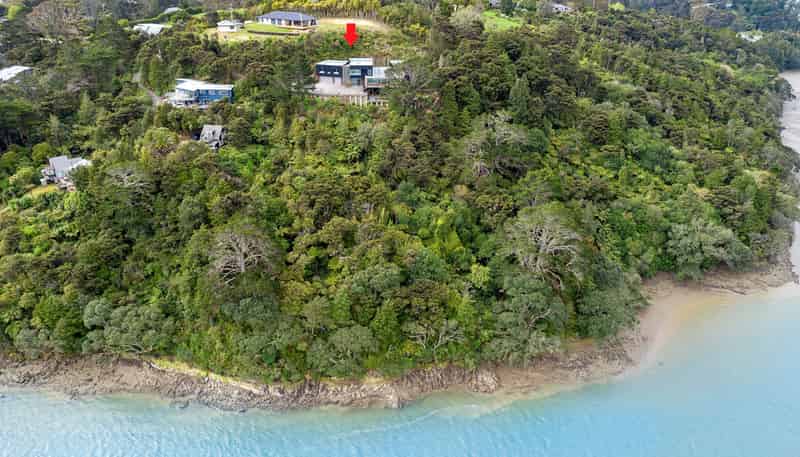 19 Buckleys Track, Paremoremo