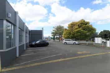 Trade Retail or Large Office Space