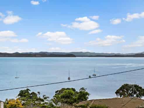 1038A Whangaparaoa Road, Tindalls Beach