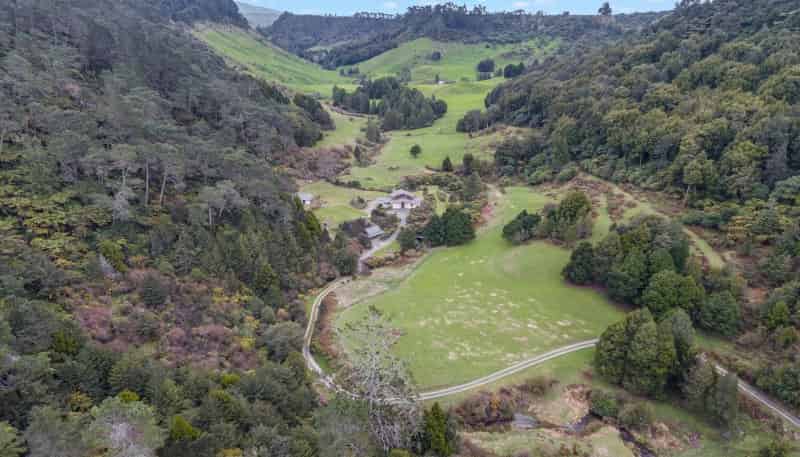 1420 State Highway 5, Tirau